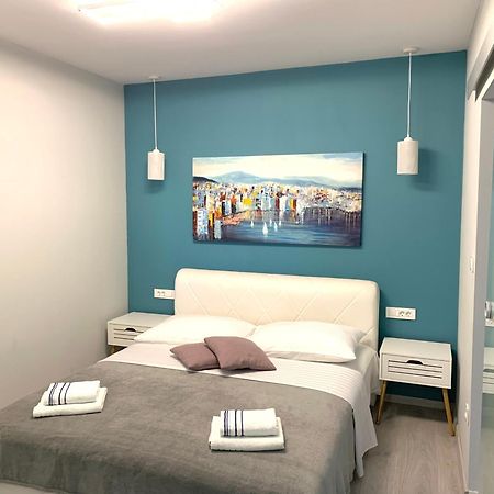 אומיס Deluxe Suites Mandic מראה חיצוני תמונה