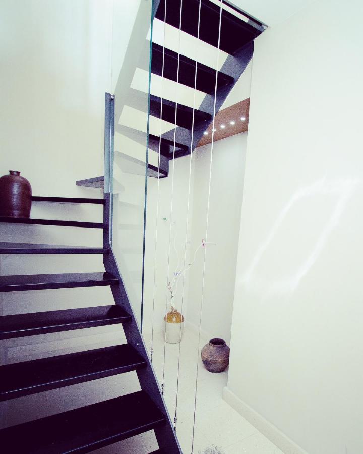 אומיס Deluxe Suites Mandic מראה חיצוני תמונה