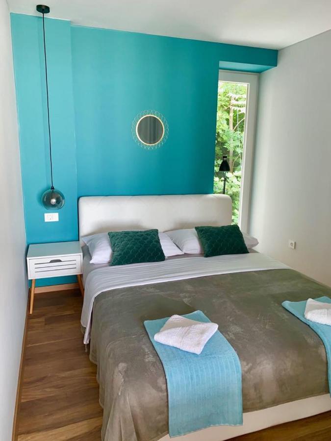 אומיס Deluxe Suites Mandic מראה חיצוני תמונה