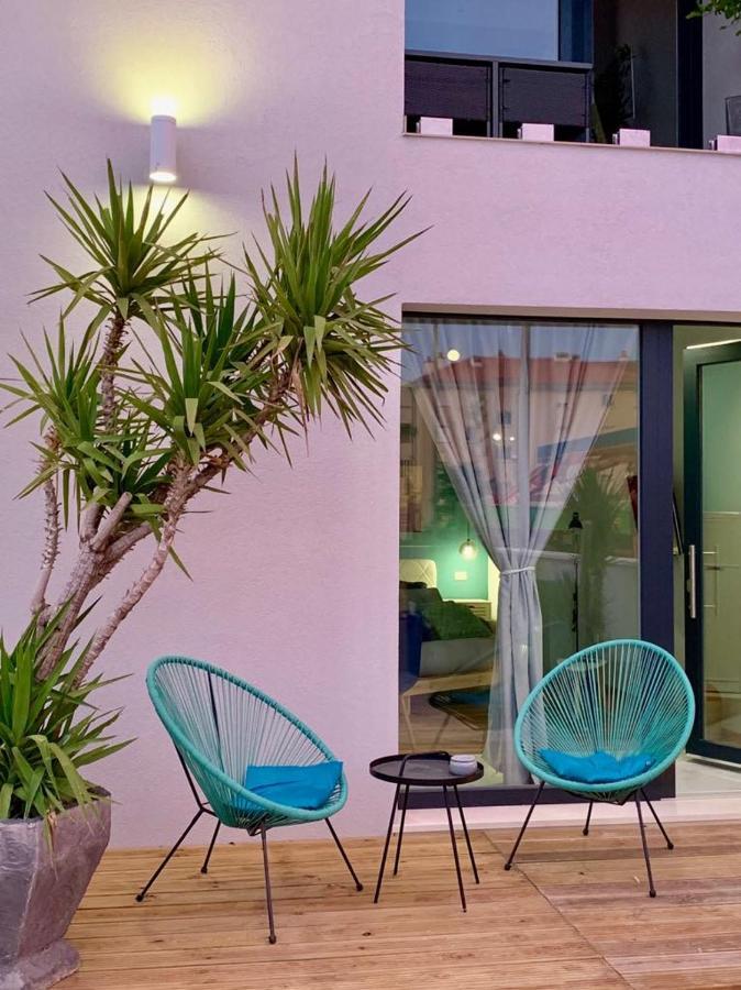אומיס Deluxe Suites Mandic מראה חיצוני תמונה