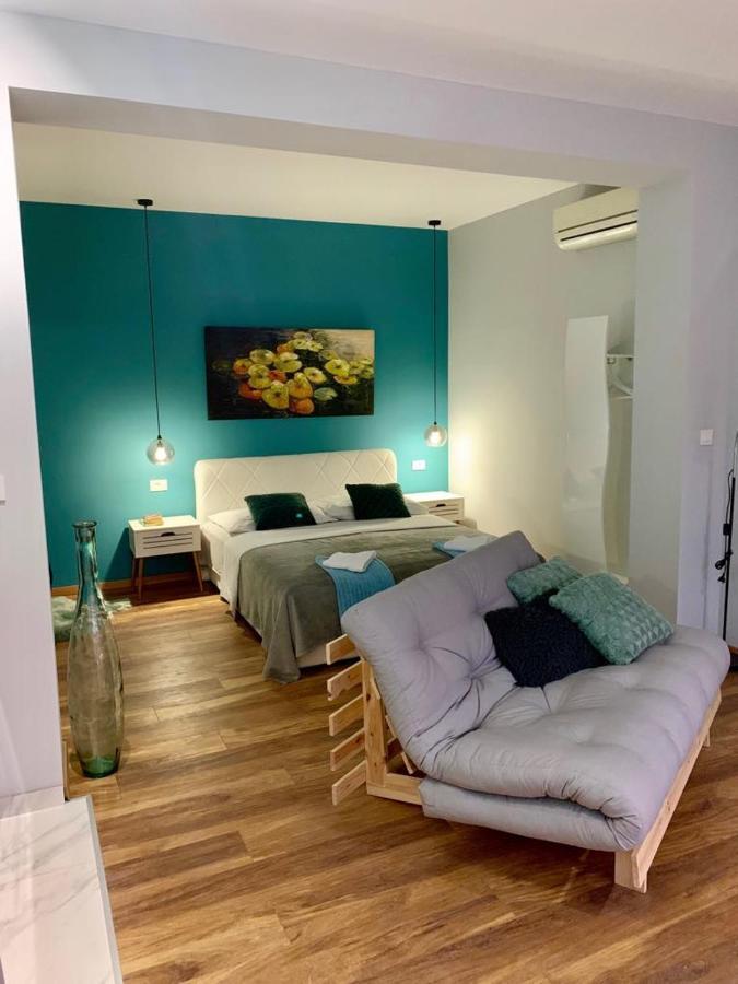 אומיס Deluxe Suites Mandic מראה חיצוני תמונה