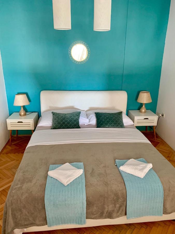 אומיס Deluxe Suites Mandic מראה חיצוני תמונה